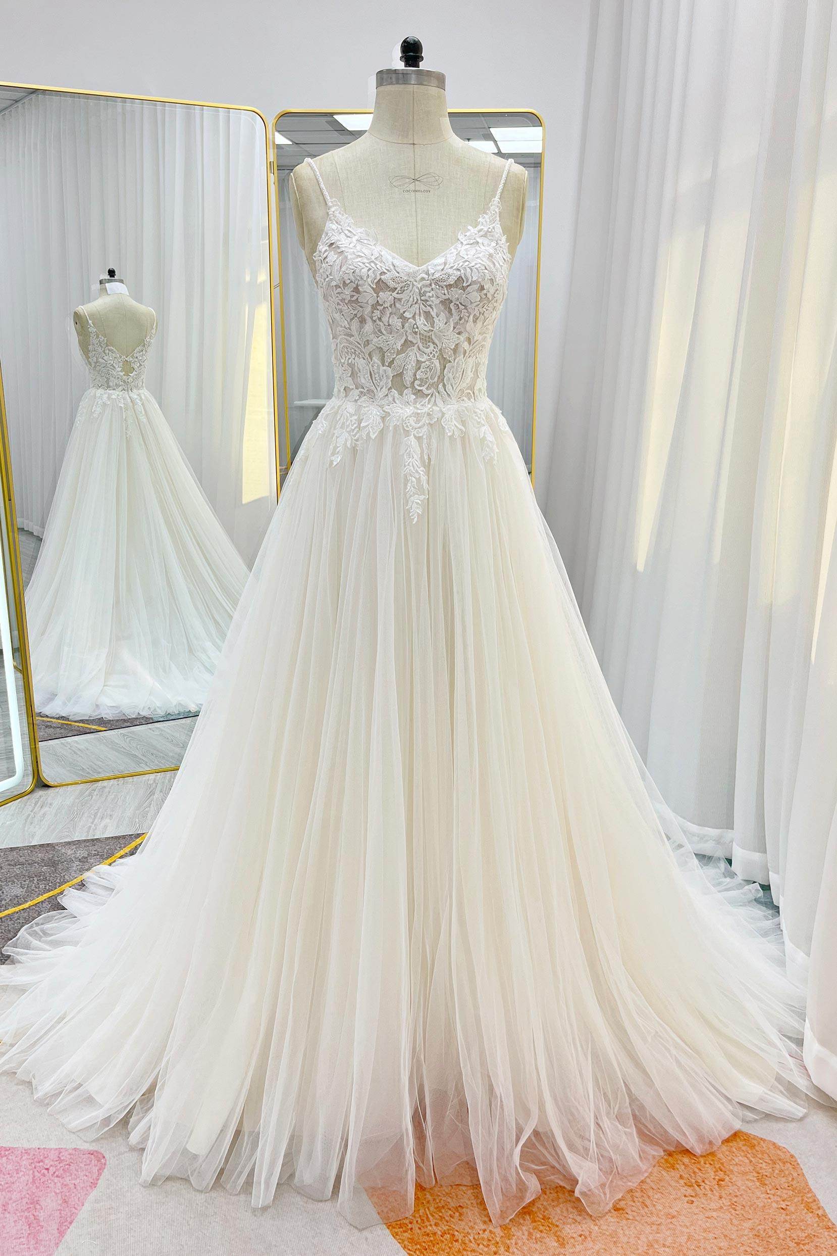 A-Line Court Train Lace Tulle Wedding Dress CW3226 - COCOMELODY